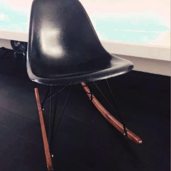 Eames Herman miller vintage rocking chair. - Picture 2 of 4